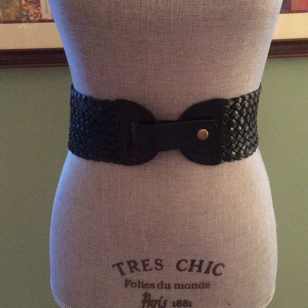 Elise M. black small/medium leather woven belt